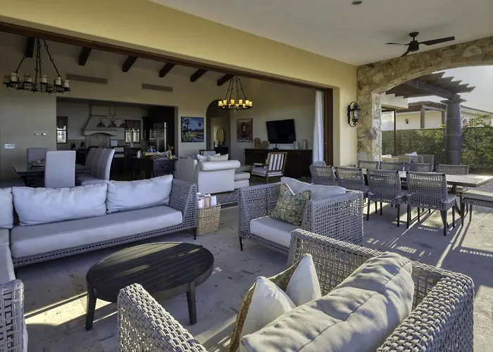 Villa Ocean & Desert Hacienda Charm