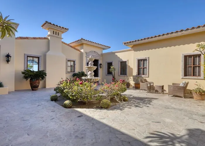 Villa Ocean & Desert Hacienda Charm