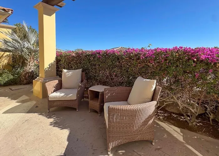 Villa Ocean & Desert Hacienda Charm *