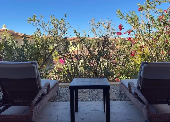 Villa Ocean & Desert Hacienda Charm *